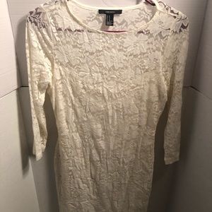 Cream/white color lace form fitting dress